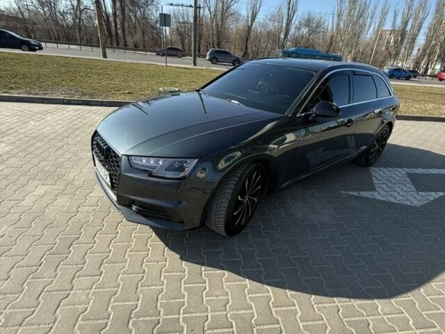Серый Ауди А4, объемом двигателя 1.97 л и пробегом 253 тыс. км за 23000 $, фото 1 на Automoto.ua