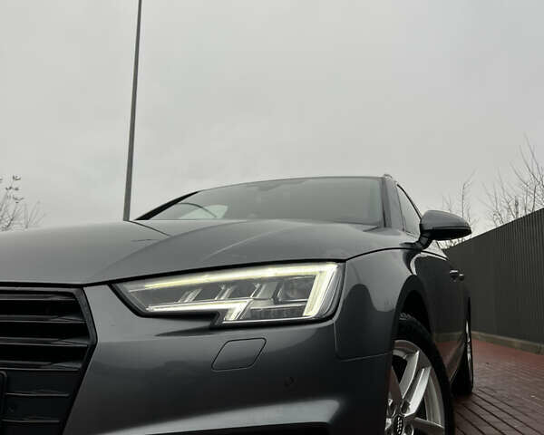 Сірий Ауді А4, об'ємом двигуна 2 л та пробігом 265 тис. км за 23500 $, фото 1 на Automoto.ua