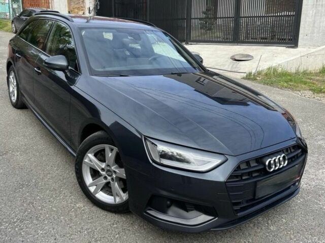 Серый Ауди А4, объемом двигателя 2 л и пробегом 170 тыс. км за 26500 $, фото 1 на Automoto.ua