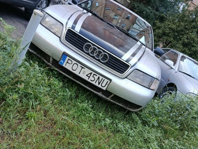 Сірий Ауді А4, об'ємом двигуна 1.6 л та пробігом 200 тис. км за 1500 $, фото 1 на Automoto.ua