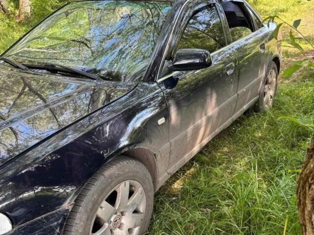 Синий Ауди А4, объемом двигателя 2 л и пробегом 362 тыс. км за 3000 $, фото 1 на Automoto.ua