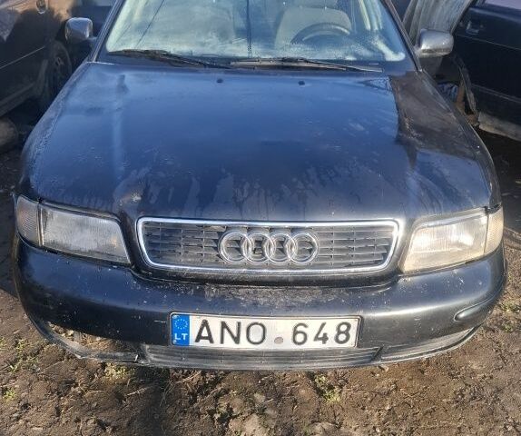 Синий Ауди А4, объемом двигателя 1 л и пробегом 250 тыс. км за 600 $, фото 1 на Automoto.ua