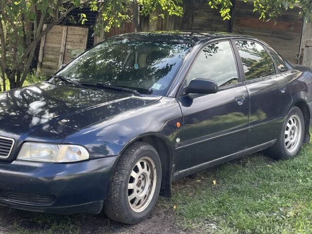 Синий Ауди А4, объемом двигателя 1.8 л и пробегом 450 тыс. км за 2878 $, фото 1 на Automoto.ua