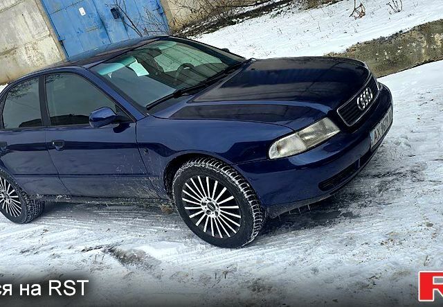 Синий Ауди А4, объемом двигателя 1.6 л и пробегом 0 тыс. км за 3200 $, фото 1 на Automoto.ua