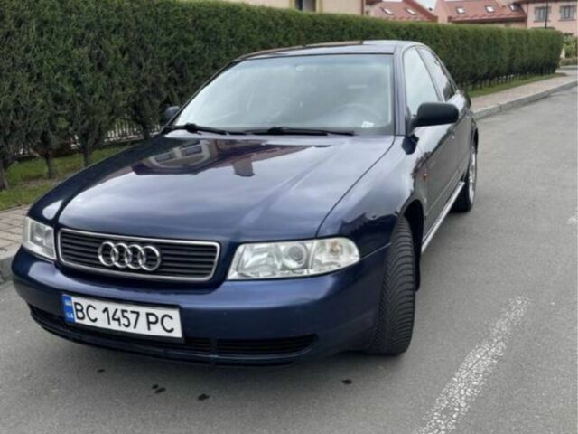 Синій Ауді А4, об'ємом двигуна 1.8 л та пробігом 346 тис. км за 3300 $, фото 1 на Automoto.ua