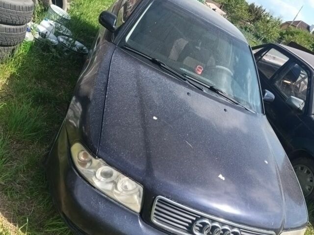 Синій Ауді А4, об'ємом двигуна 1.6 л та пробігом 230 тис. км за 1500 $, фото 1 на Automoto.ua