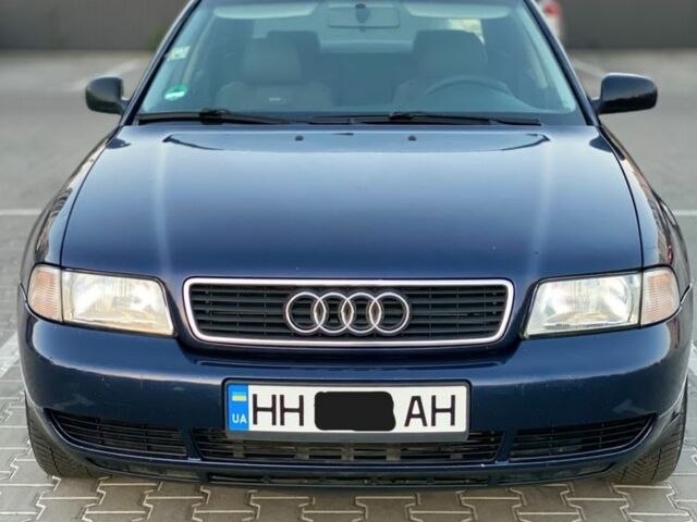 Синій Ауді А4, об'ємом двигуна 1.6 л та пробігом 316 тис. км за 3486 $, фото 1 на Automoto.ua
