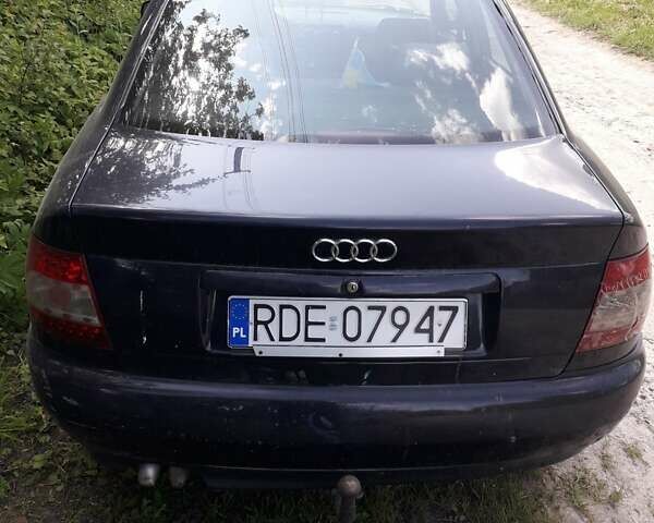 Синий Ауди А4, объемом двигателя 0 л и пробегом 497 тыс. км за 950 $, фото 1 на Automoto.ua