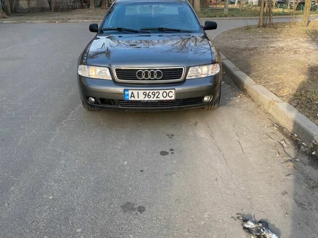 Синій Ауді А4, об'ємом двигуна 1.6 л та пробігом 400 тис. км за 1805 $, фото 1 на Automoto.ua