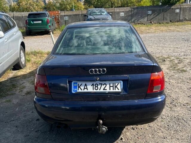 Синій Ауді А4, об'ємом двигуна 2.6 л та пробігом 380 тис. км за 1504 $, фото 1 на Automoto.ua