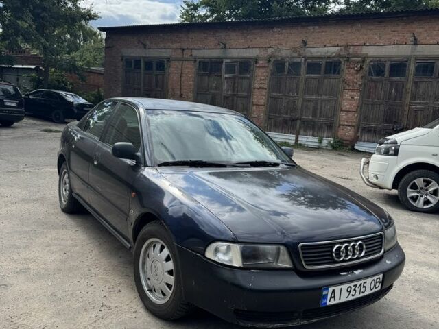 Синий Ауди А4, объемом двигателя 1.8 л и пробегом 303 тыс. км за 2200 $, фото 1 на Automoto.ua