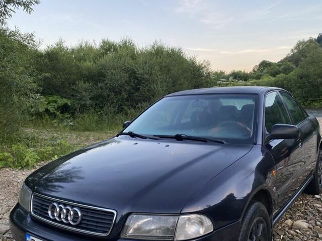Синій Ауді А4, об'ємом двигуна 1.8 л та пробігом 295 тис. км за 2500 $, фото 1 на Automoto.ua