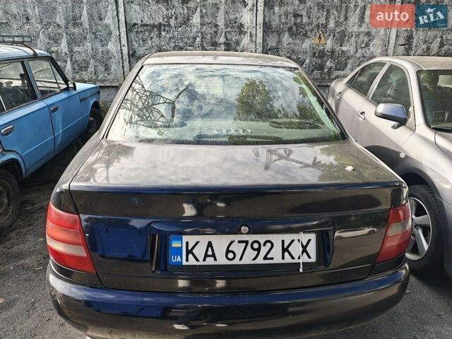 Синий Ауди А4, объемом двигателя 2.6 л и пробегом 380 тыс. км за 2312 $, фото 1 на Automoto.ua