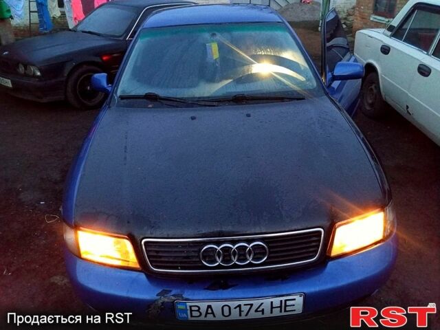 Синий Ауди А4, объемом двигателя 1.8 л и пробегом 0 тыс. км за 1500 $, фото 1 на Automoto.ua
