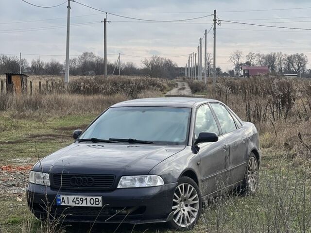Синій Ауді А4, об'ємом двигуна 1.9 л та пробігом 250 тис. км за 1993 $, фото 1 на Automoto.ua