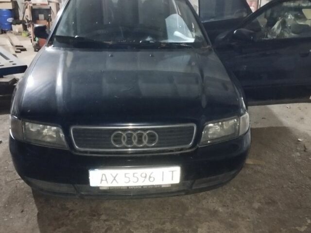 Синий Ауди А4, объемом двигателя 1 л и пробегом 400 тыс. км за 1999 $, фото 1 на Automoto.ua