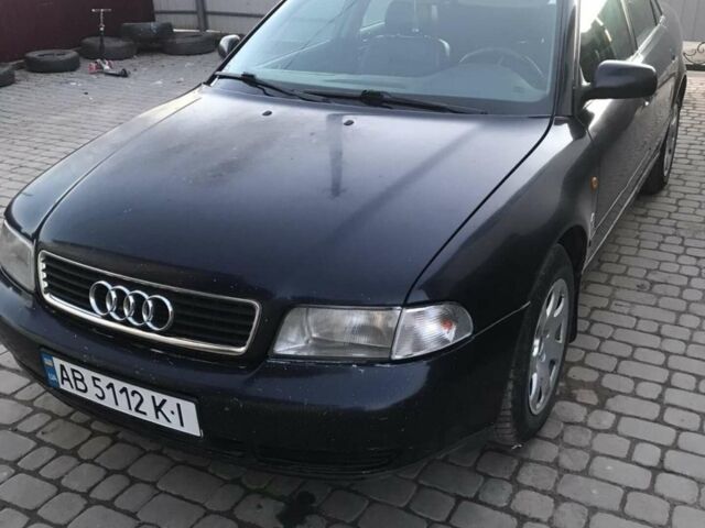 Синий Ауди А4, объемом двигателя 1.8 л и пробегом 396 тыс. км за 2200 $, фото 1 на Automoto.ua