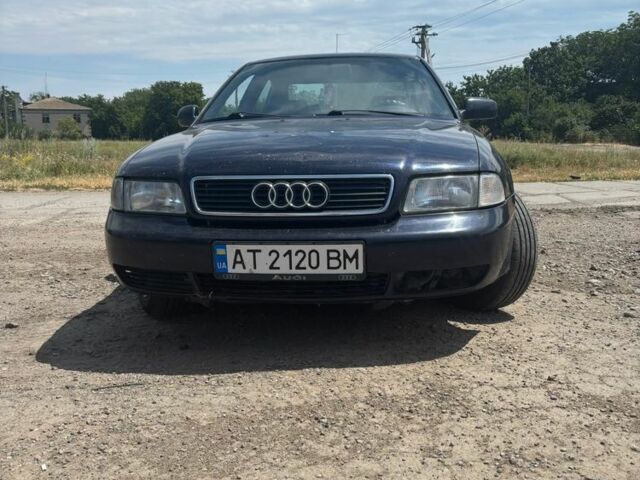 Синій Ауді А4, об'ємом двигуна 1.6 л та пробігом 380 тис. км за 2500 $, фото 1 на Automoto.ua