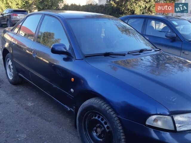 Синий Ауди А4, объемом двигателя 1.9 л и пробегом 400 тыс. км за 2500 $, фото 1 на Automoto.ua