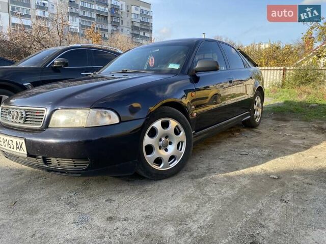 Синій Ауді А4, об'ємом двигуна 1.6 л та пробігом 367 тис. км за 3200 $, фото 1 на Automoto.ua