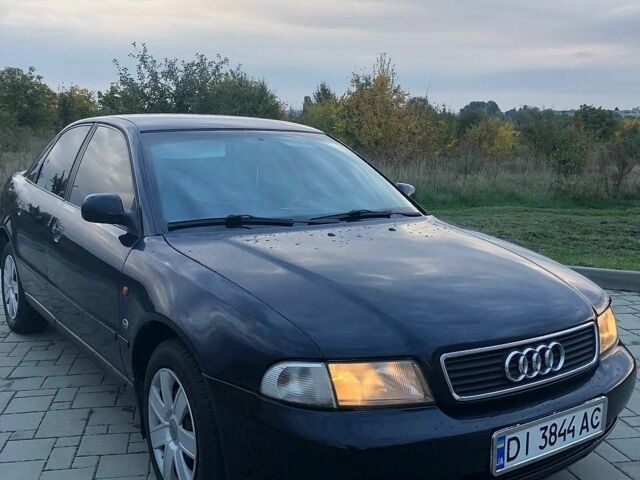 Синий Ауди А4, объемом двигателя 1.78 л и пробегом 370 тыс. км за 2950 $, фото 1 на Automoto.ua