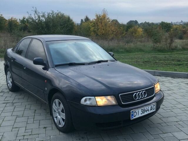 Синій Ауді А4, об'ємом двигуна 1.8 л та пробігом 370 тис. км за 2760 $, фото 1 на Automoto.ua