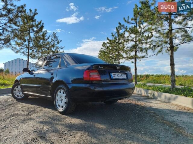 Синий Ауди А4, объемом двигателя 1.6 л и пробегом 390 тыс. км за 3499 $, фото 1 на Automoto.ua