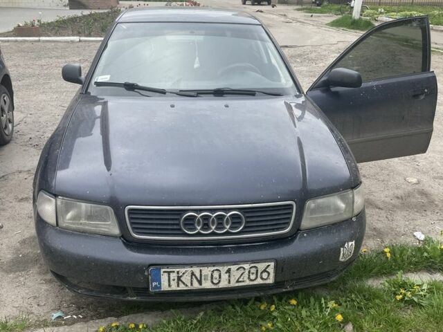 Синий Ауди А4, объемом двигателя 1.9 л и пробегом 400 тыс. км за 1200 $, фото 1 на Automoto.ua