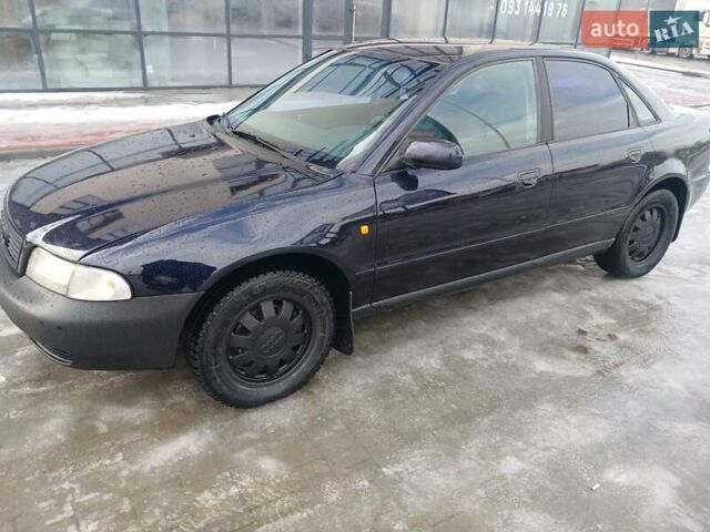 Синій Ауді А4, об'ємом двигуна 1.78 л та пробігом 287 тис. км за 2800 $, фото 1 на Automoto.ua