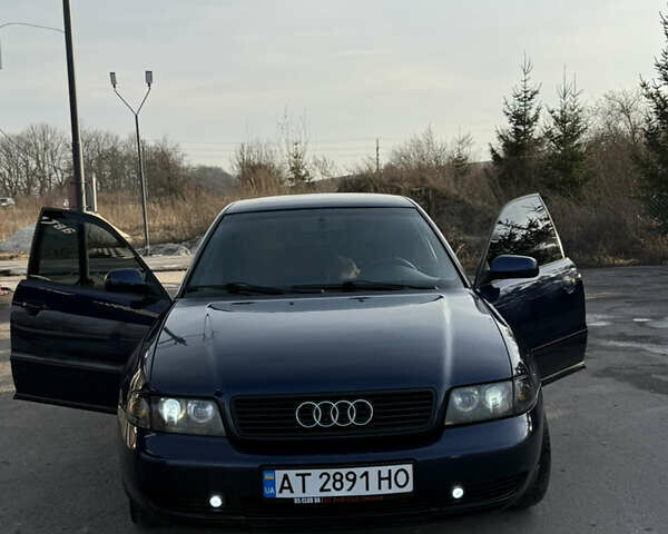 Синий Ауди А4, объемом двигателя 1.8 л и пробегом 350 тыс. км за 5000 $, фото 1 на Automoto.ua