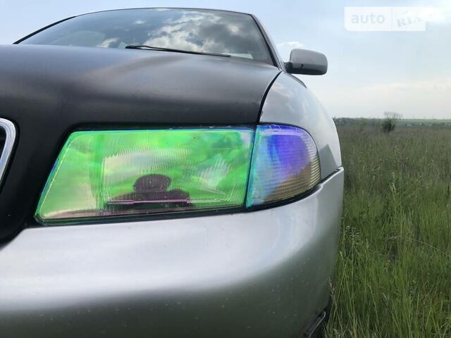 Синій Ауді А4, об'ємом двигуна 1.8 л та пробігом 285 тис. км за 3000 $, фото 1 на Automoto.ua