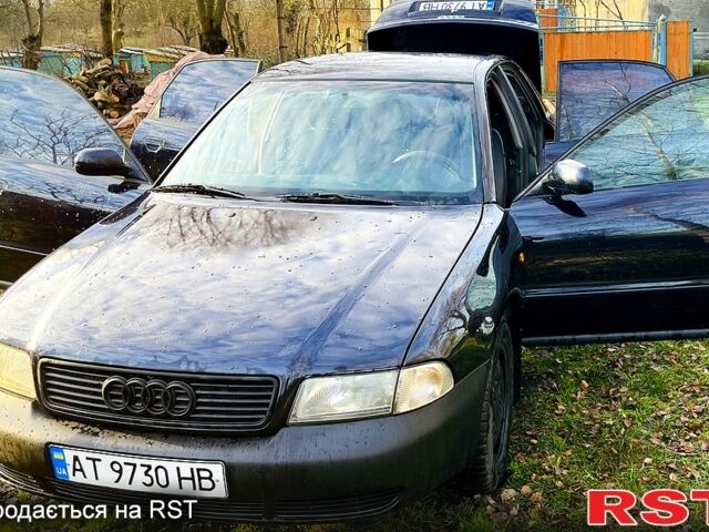 Синій Ауді А4, об'ємом двигуна 1.8 л та пробігом 0 тис. км за 3200 $, фото 1 на Automoto.ua