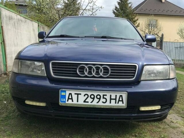 Синий Ауди А4, объемом двигателя 1.8 л и пробегом 273 тыс. км за 3000 $, фото 1 на Automoto.ua