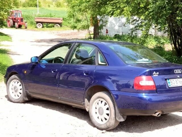 Синій Ауді А4, об'ємом двигуна 1.6 л та пробігом 170 тис. км за 3853 $, фото 1 на Automoto.ua