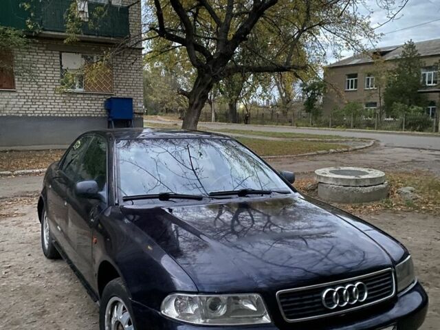 Синий Ауди А4, объемом двигателя 1.9 л и пробегом 272 тыс. км за 1500 $, фото 1 на Automoto.ua