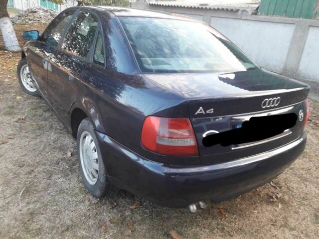 Синий Ауди А4, объемом двигателя 1.9 л и пробегом 440 тыс. км за 4250 $, фото 1 на Automoto.ua
