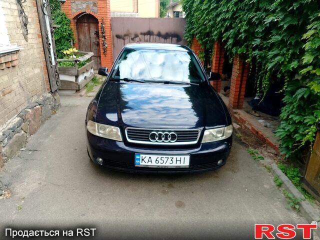 Синий Ауди А4, объемом двигателя 2.4 л и пробегом 347 тыс. км за 2800 $, фото 1 на Automoto.ua