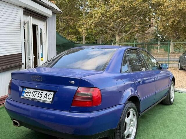 Синій Ауді А4, об'ємом двигуна 1.8 л та пробігом 456 тис. км за 1850 $, фото 1 на Automoto.ua
