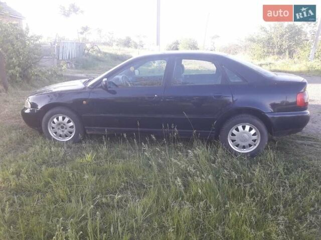 Синий Ауди А4, объемом двигателя 1.9 л и пробегом 433 тыс. км за 4200 $, фото 1 на Automoto.ua