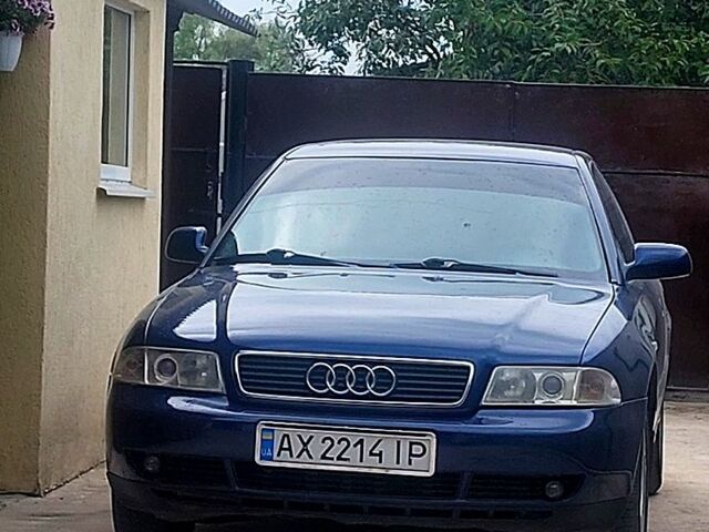 Синій Ауді А4, об'ємом двигуна 1.9 л та пробігом 260 тис. км за 3700 $, фото 1 на Automoto.ua