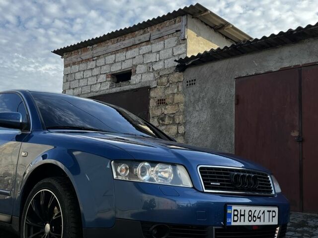 Синий Ауди А4, объемом двигателя 1.8 л и пробегом 320 тыс. км за 4900 $, фото 1 на Automoto.ua