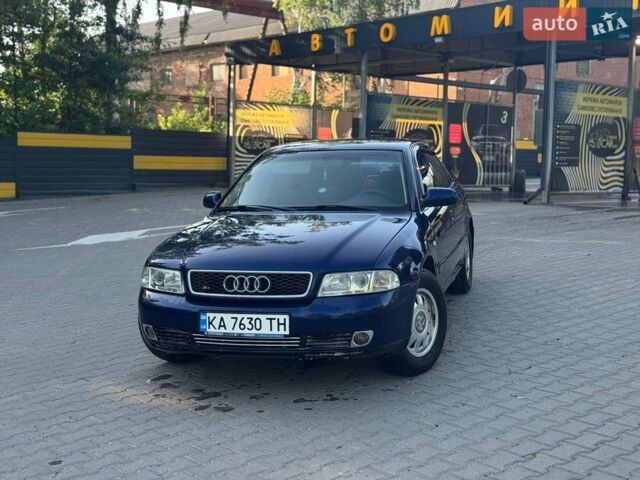 Синій Ауді А4, об'ємом двигуна 1.6 л та пробігом 287 тис. км за 2800 $, фото 1 на Automoto.ua