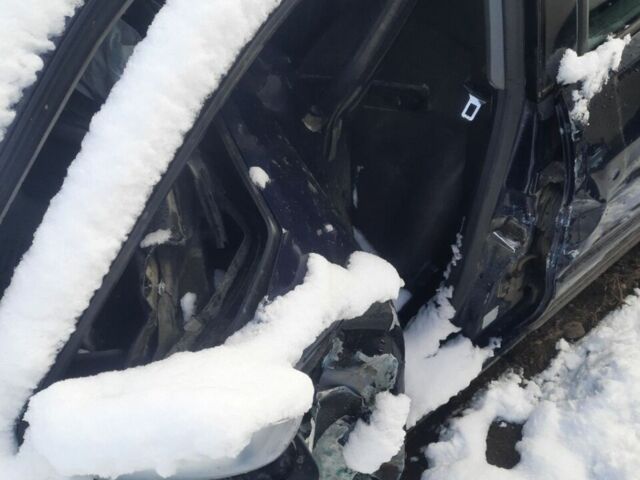 Синій Ауді А4, об'ємом двигуна 1.6 л та пробігом 286 тис. км за 1100 $, фото 1 на Automoto.ua