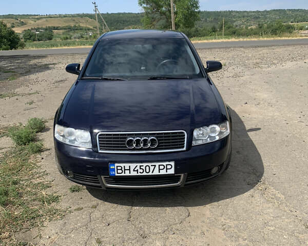 Синий Ауди А4, объемом двигателя 1.98 л и пробегом 200 тыс. км за 4800 $, фото 1 на Automoto.ua