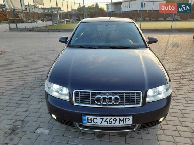 Синий Ауди А4, объемом двигателя 2 л и пробегом 292 тыс. км за 4999 $, фото 1 на Automoto.ua