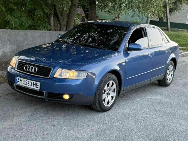 Синій Ауді А4, об'ємом двигуна 2 л та пробігом 260 тис. км за 4265 $, фото 1 на Automoto.ua