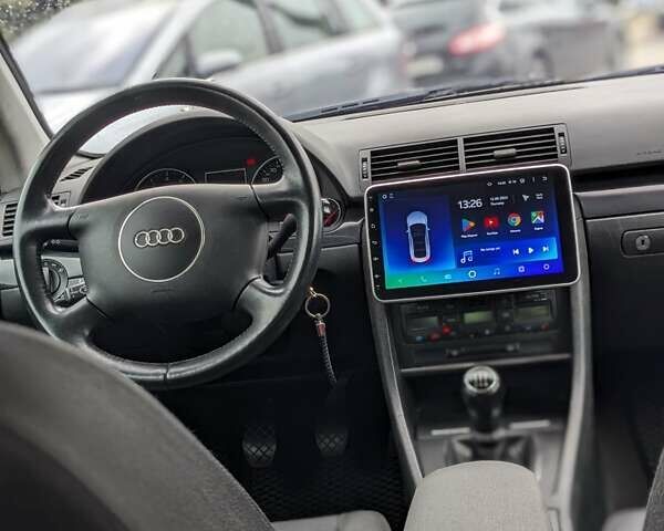 Синій Ауді А4, об'ємом двигуна 1.6 л та пробігом 305 тис. км за 5100 $, фото 1 на Automoto.ua