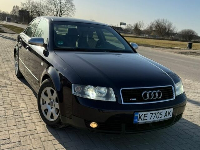 Синий Ауди А4, объемом двигателя 1.78 л и пробегом 227 тыс. км за 5500 $, фото 1 на Automoto.ua