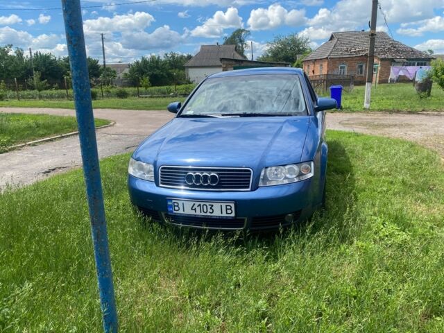Синий Ауди А4, объемом двигателя 2 л и пробегом 350 тыс. км за 2300 $, фото 1 на Automoto.ua