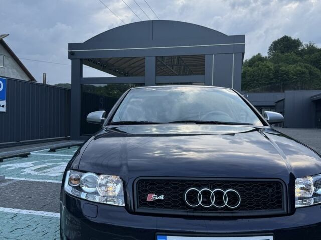 Синий Ауди А4, объемом двигателя 2 л и пробегом 340 тыс. км за 5500 $, фото 1 на Automoto.ua